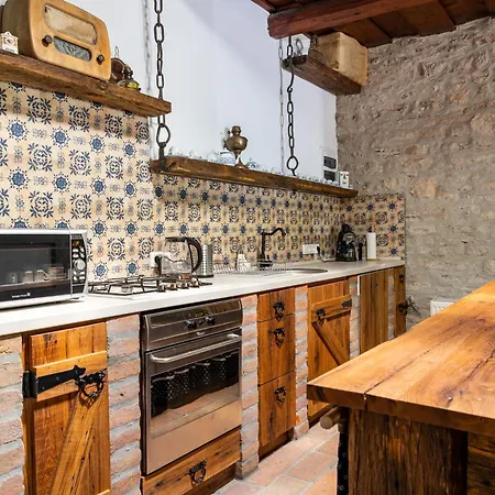 Bor-ko Udvarhaz Apartment